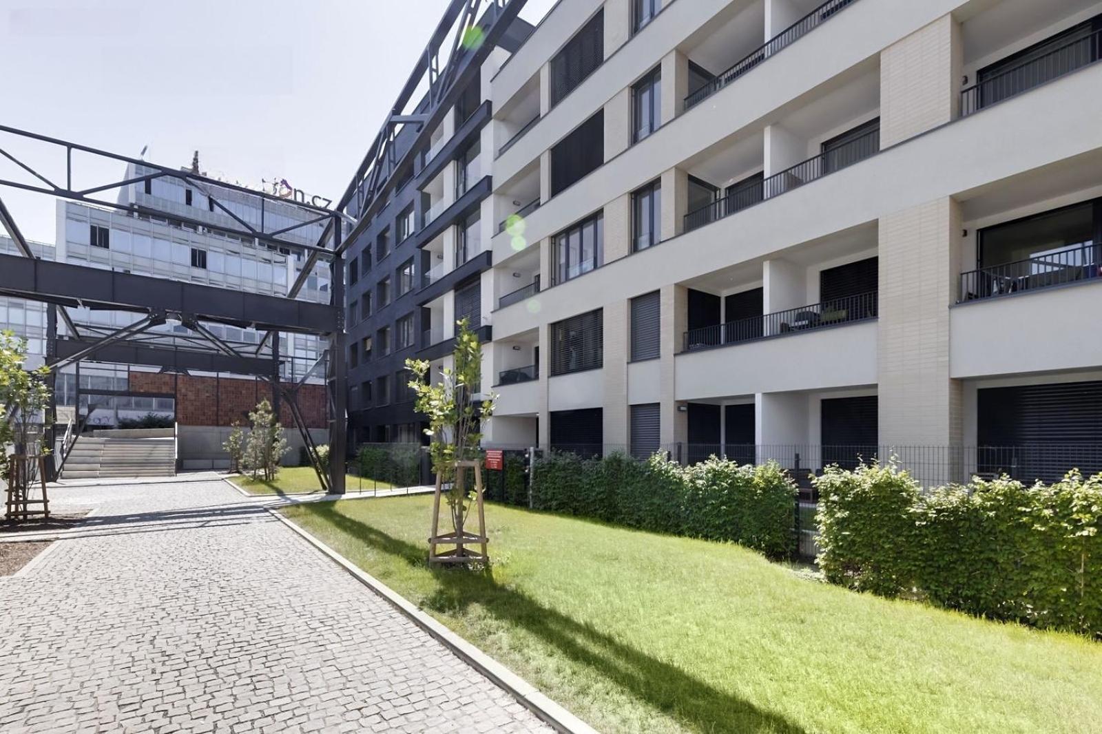 Holesovice Delight: Modern Comfort With A Twist In Prague 7 Esterno foto