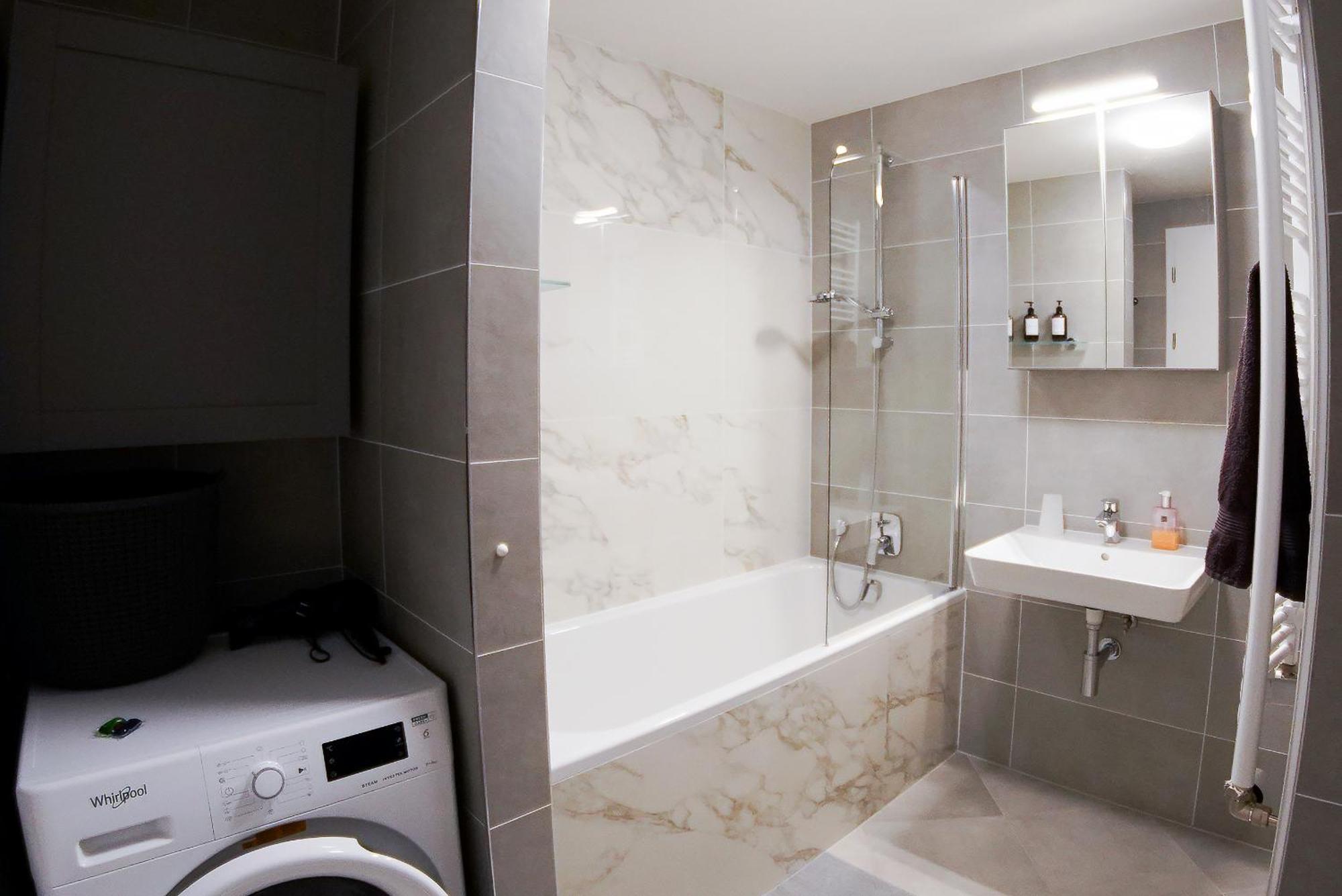 Holesovice Delight: Modern Comfort With A Twist In Prague 7 Esterno foto